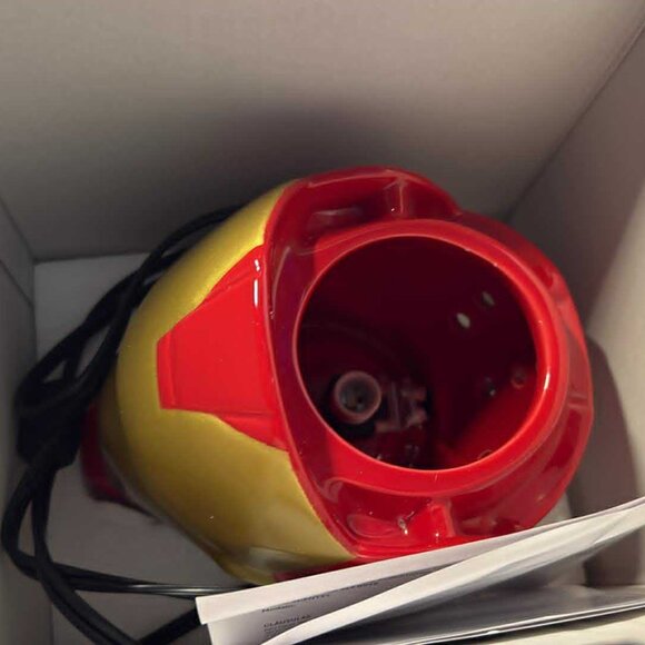 Scentsy Marvel Ironman Warmer - See Pics! Offers welcome! - Picture 9 of 9